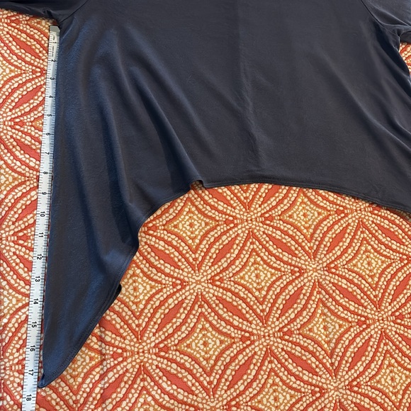 Comfy USA asymmetrical crop top Sz XS EUC - Picture 5 of 7